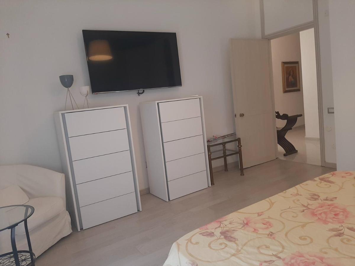 Casa Momy Apartment Lecce Bagian luar foto